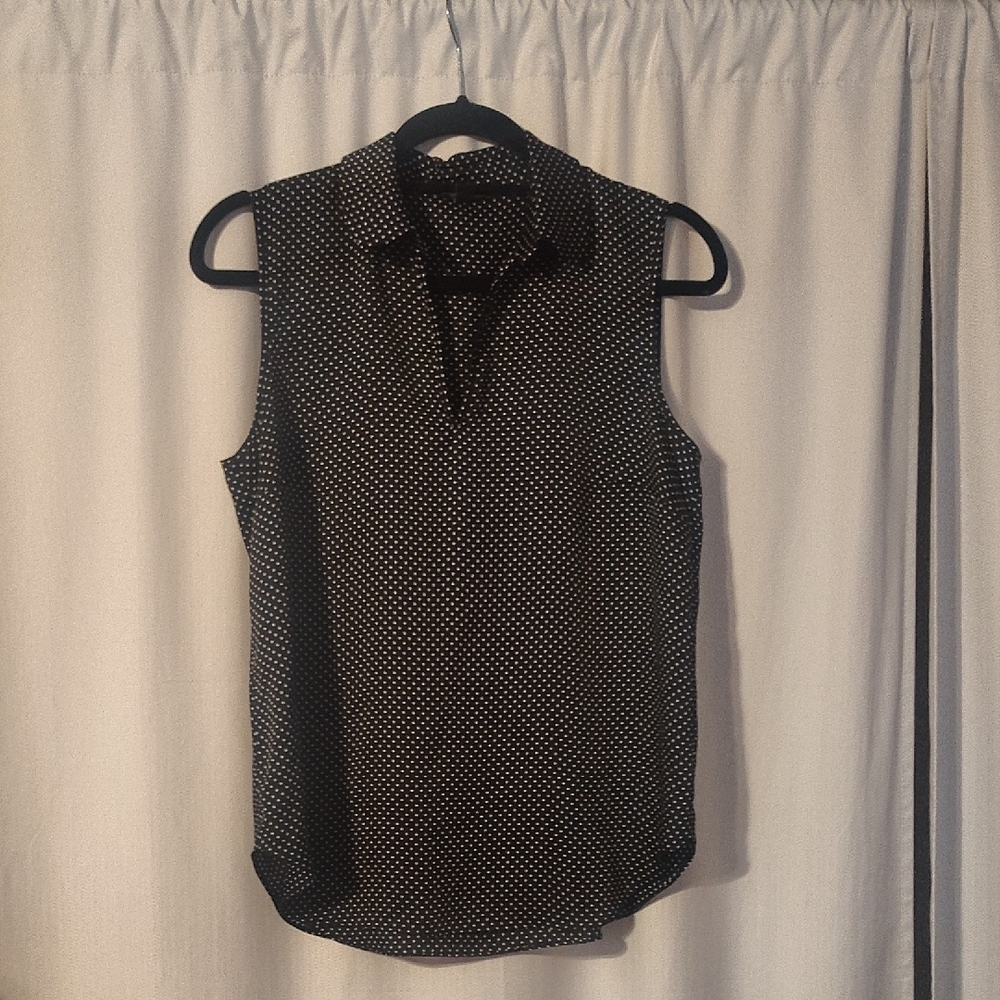 Ann Taylor Black and White Sleeveless Blouse